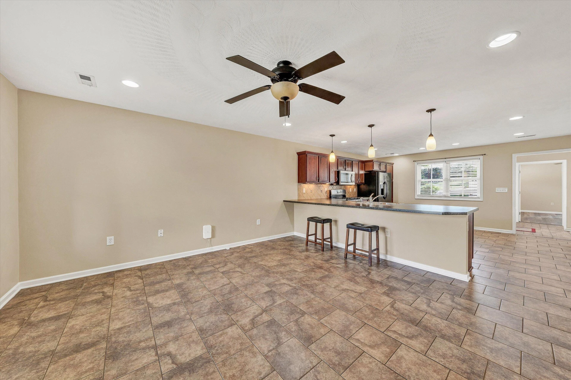 1203 Missouri AVE - Photo 8