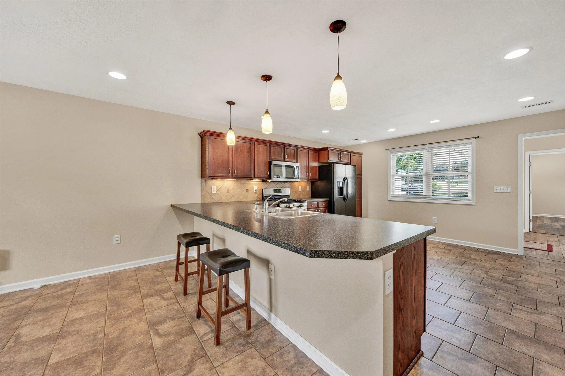 1203 Missouri AVE - Photo 9