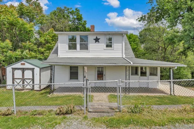 1913 Willis ST, Salem, VA, 24153