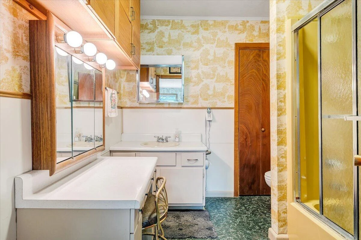 93 Forest AVE - Photo 11