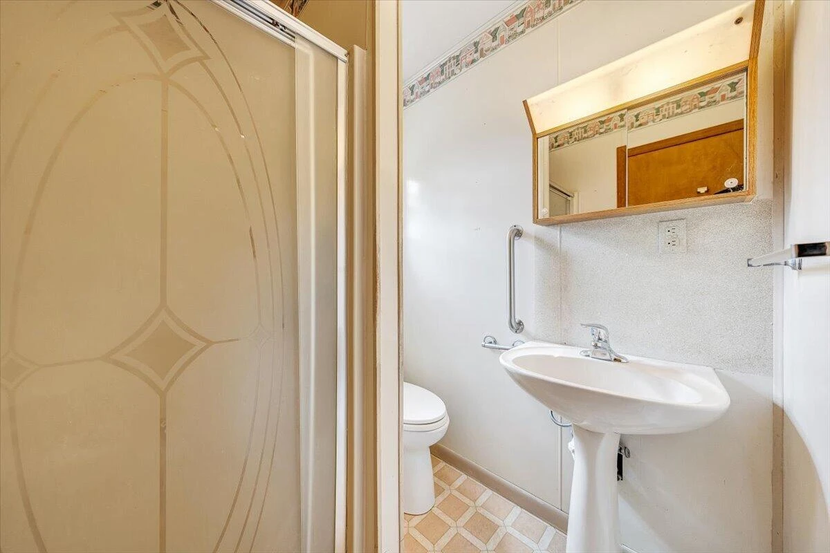 93 Forest AVE - Photo 22