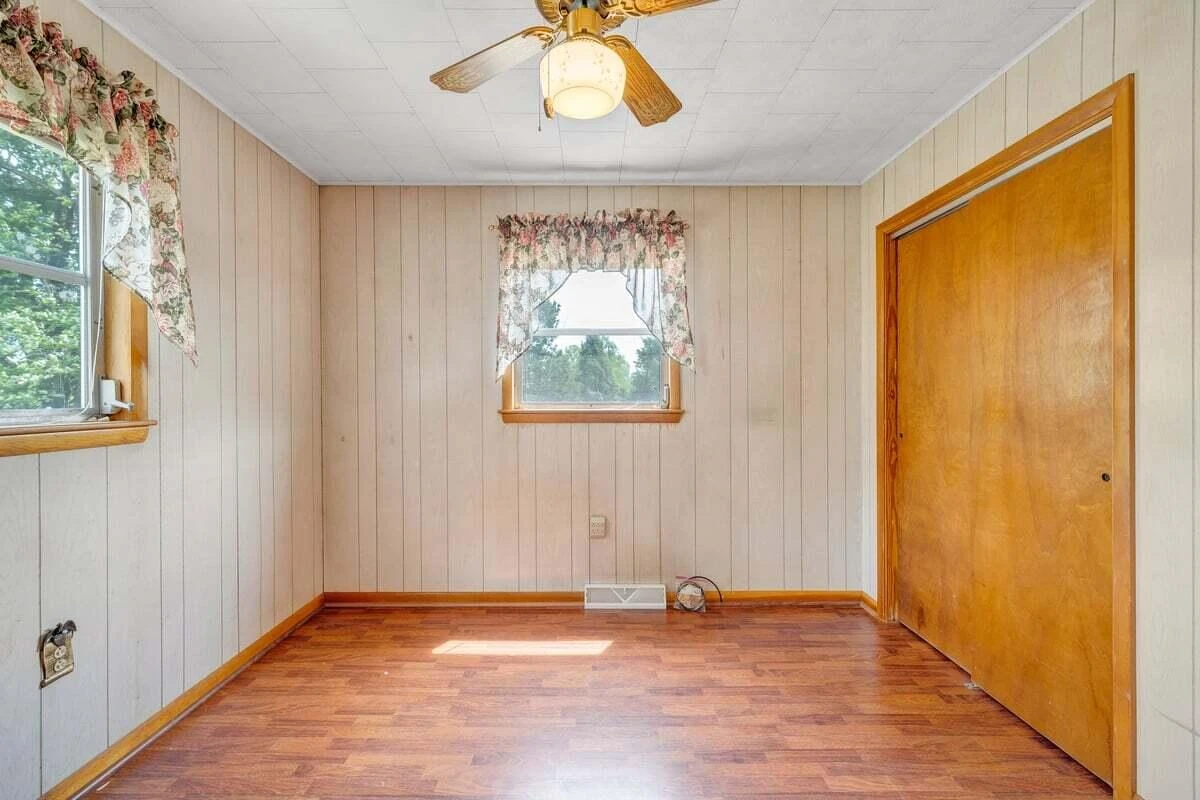 93 Forest AVE - Photo 24
