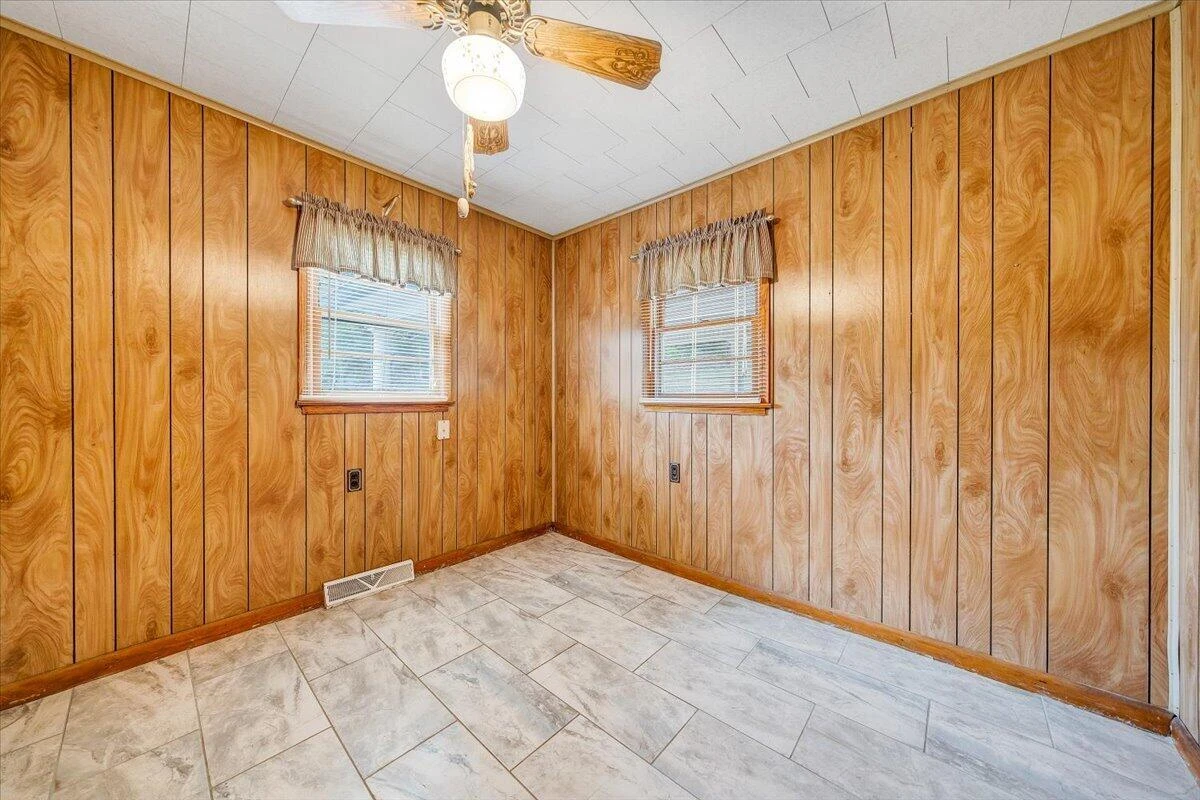 93 Forest AVE - Photo 26