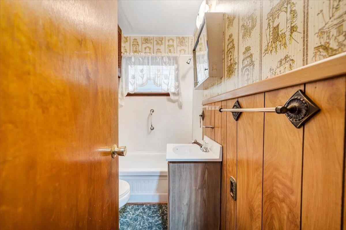 93 Forest AVE - Photo 27