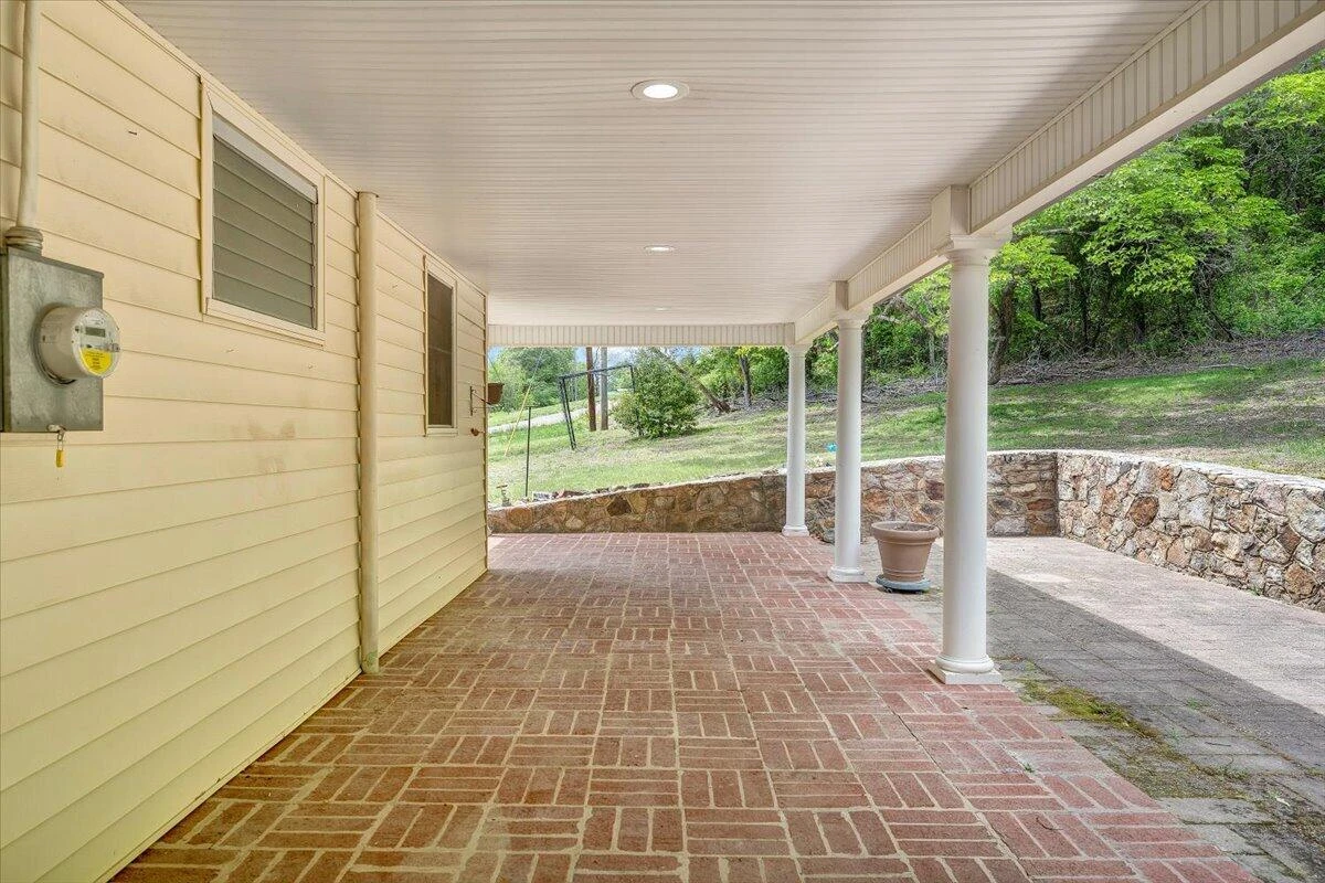 93 Forest AVE - Photo 33