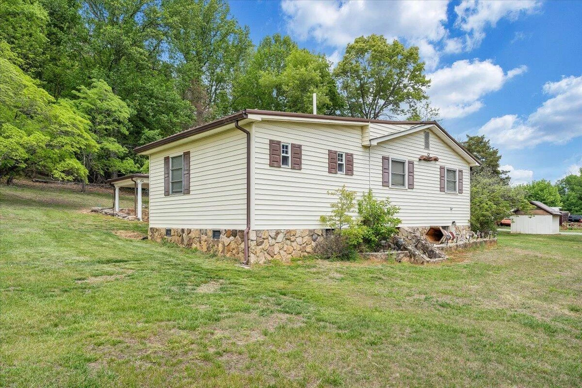 93 Forest AVE - Photo 46