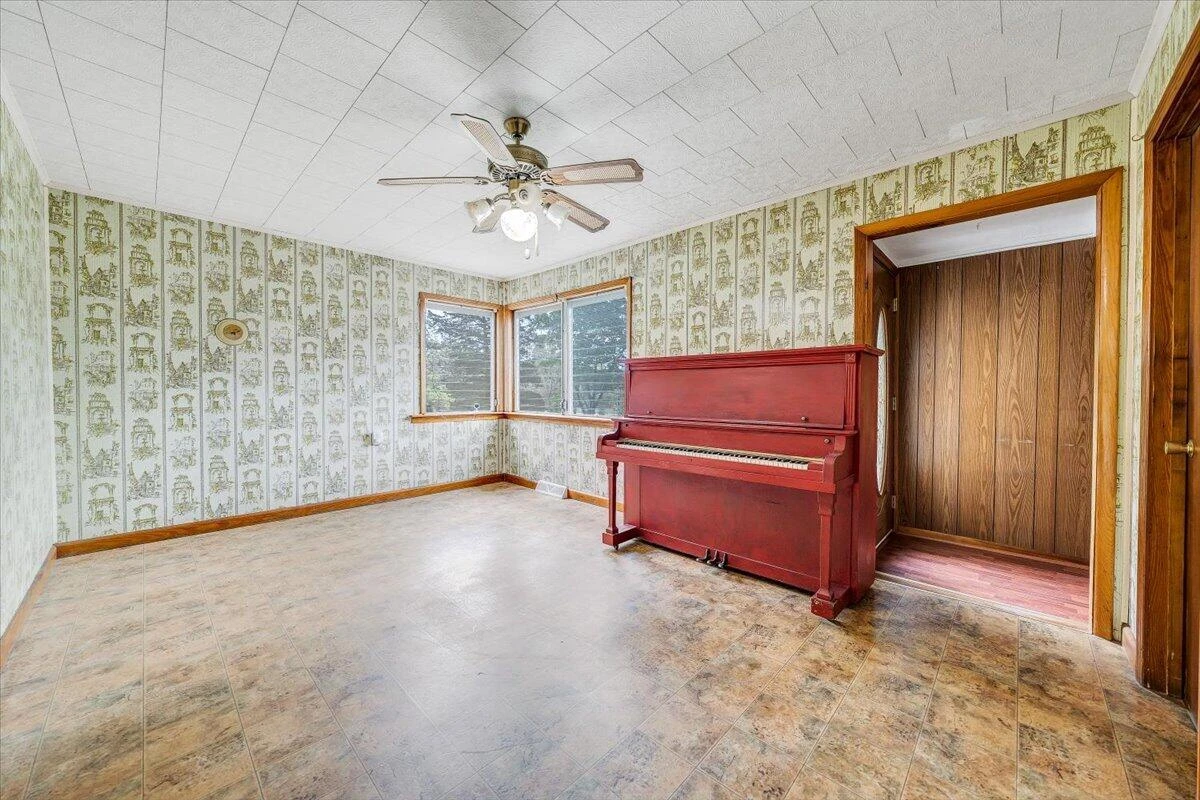 93 Forest AVE - Photo 8