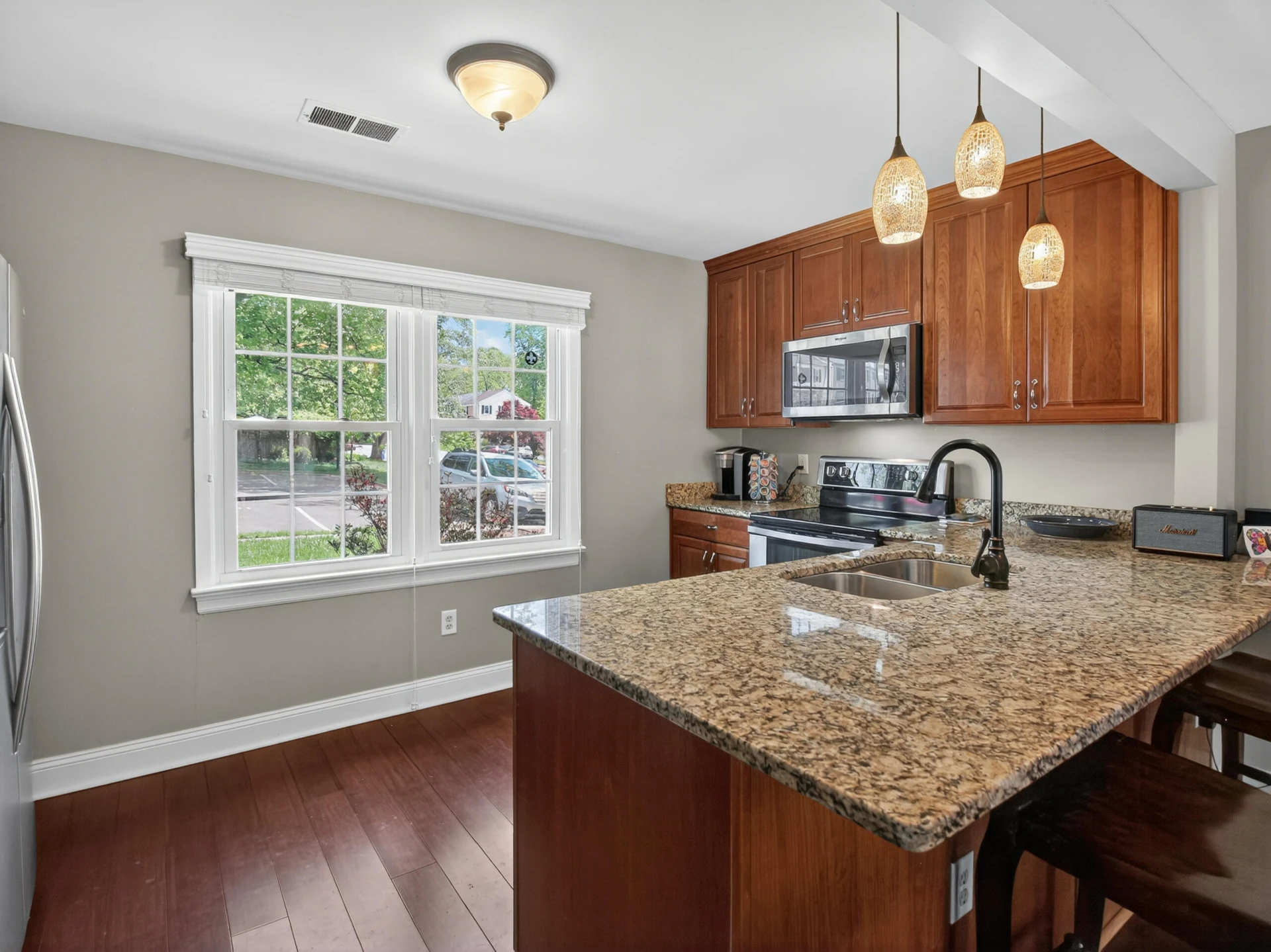 120 Camelot CT - Photo 11
