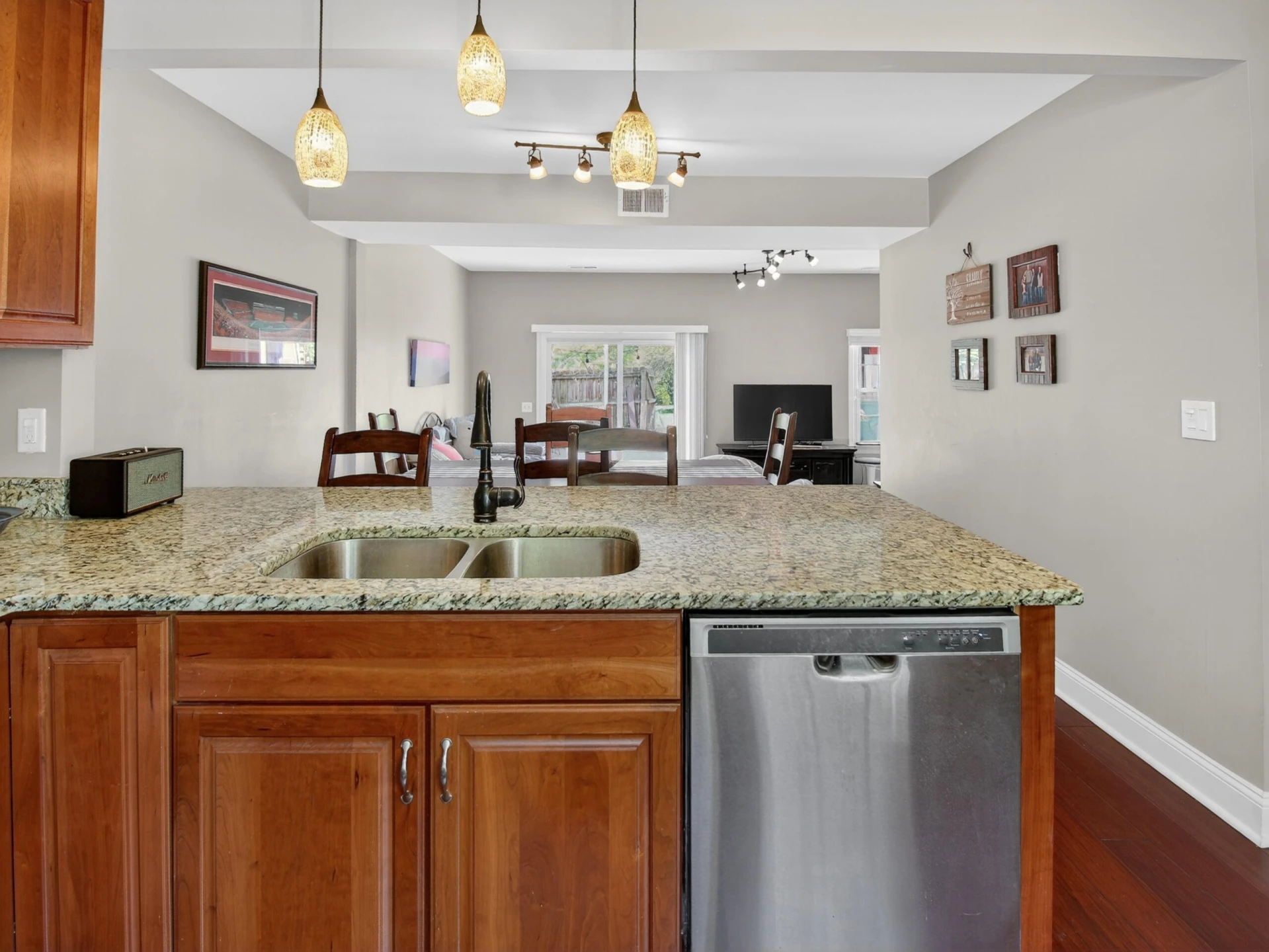 120 Camelot CT - Photo 13