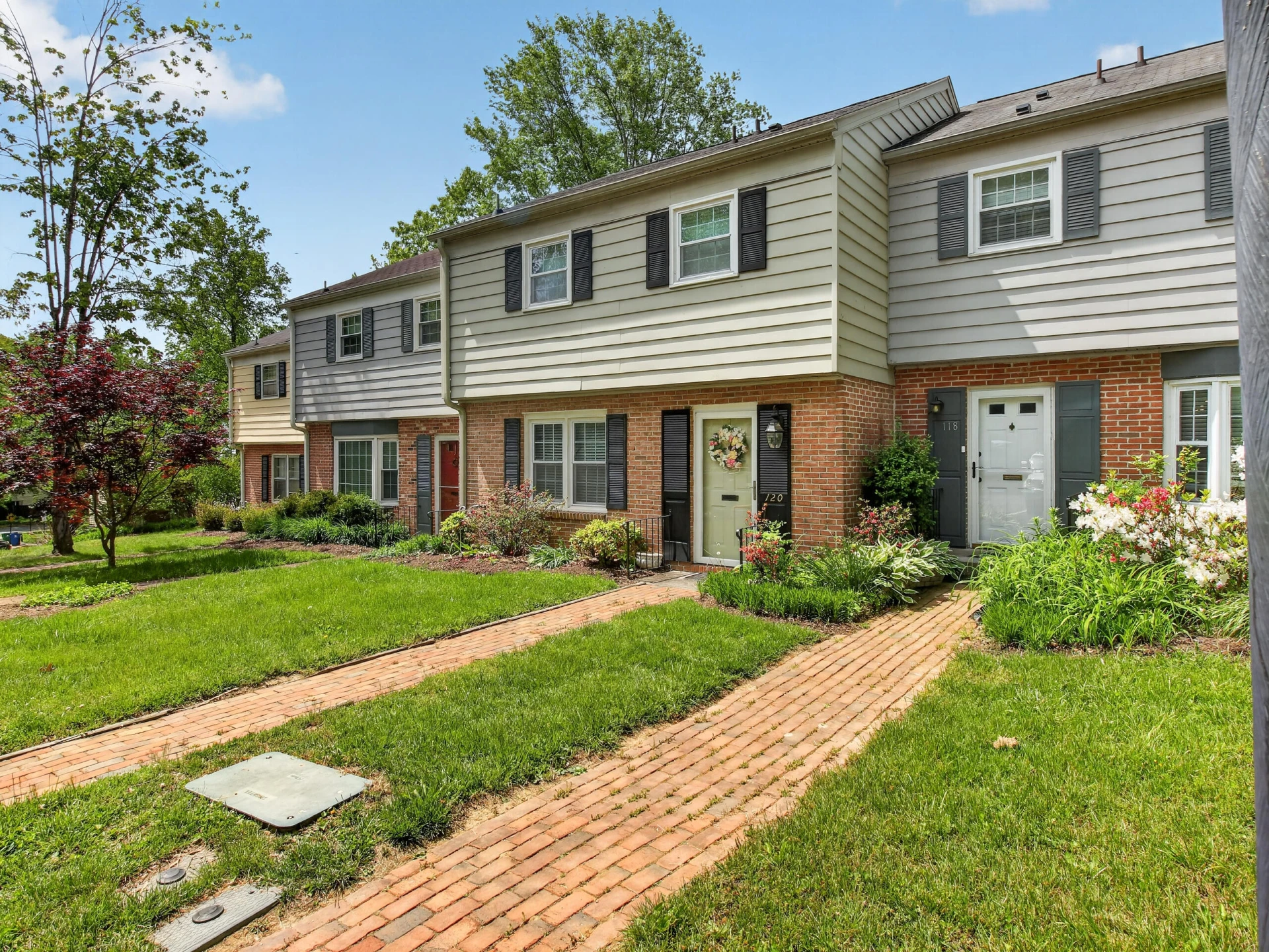 120 Camelot CT - Photo 29