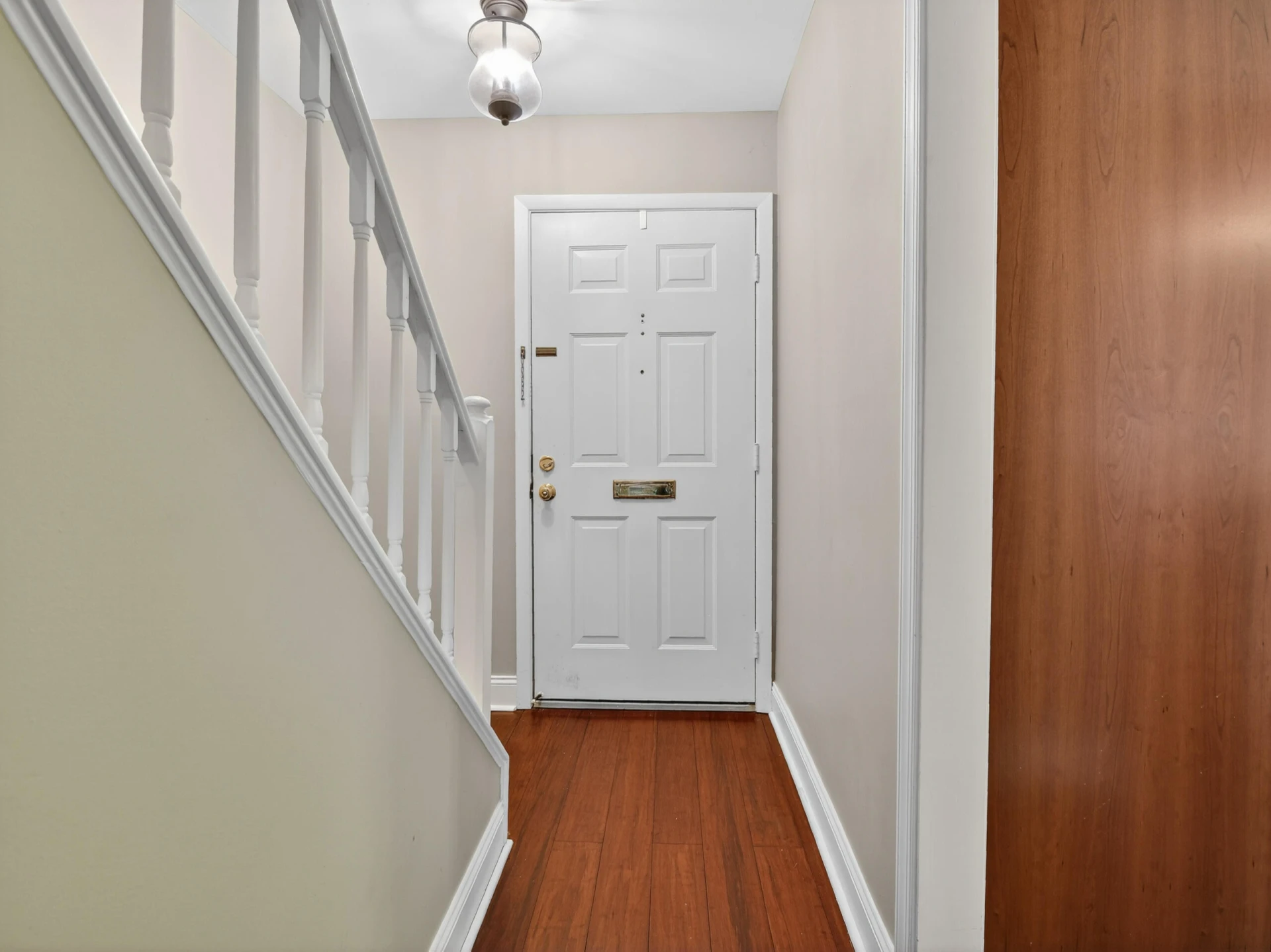 120 Camelot CT - Photo 3