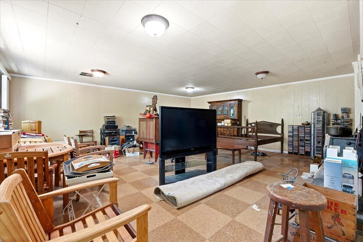 6671 Suncrest DR - Photo 15