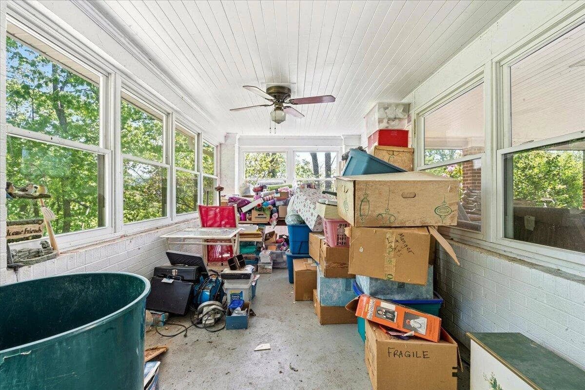 6671 Suncrest DR - Photo 18