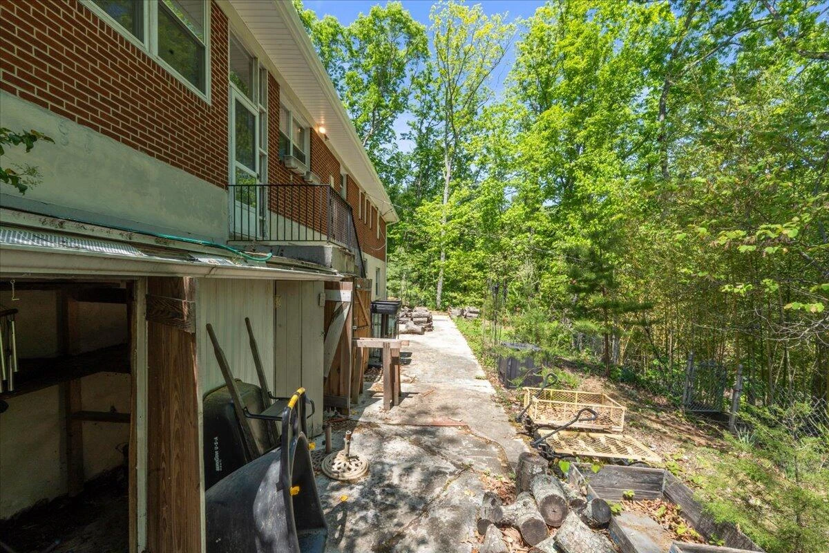 6671 Suncrest DR - Photo 19