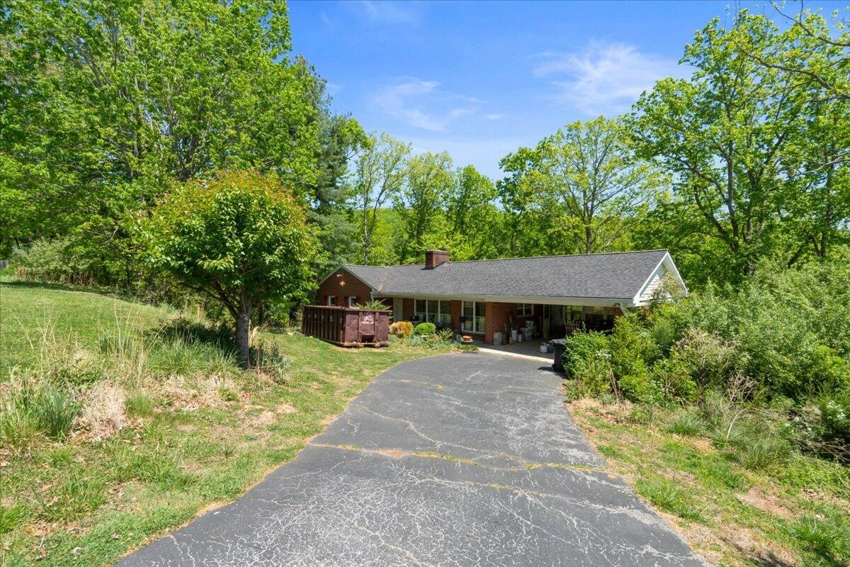 6671 Suncrest DR - Photo 25