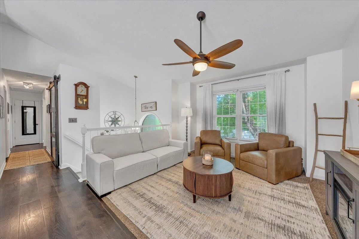 439 Howard DR - Photo 8