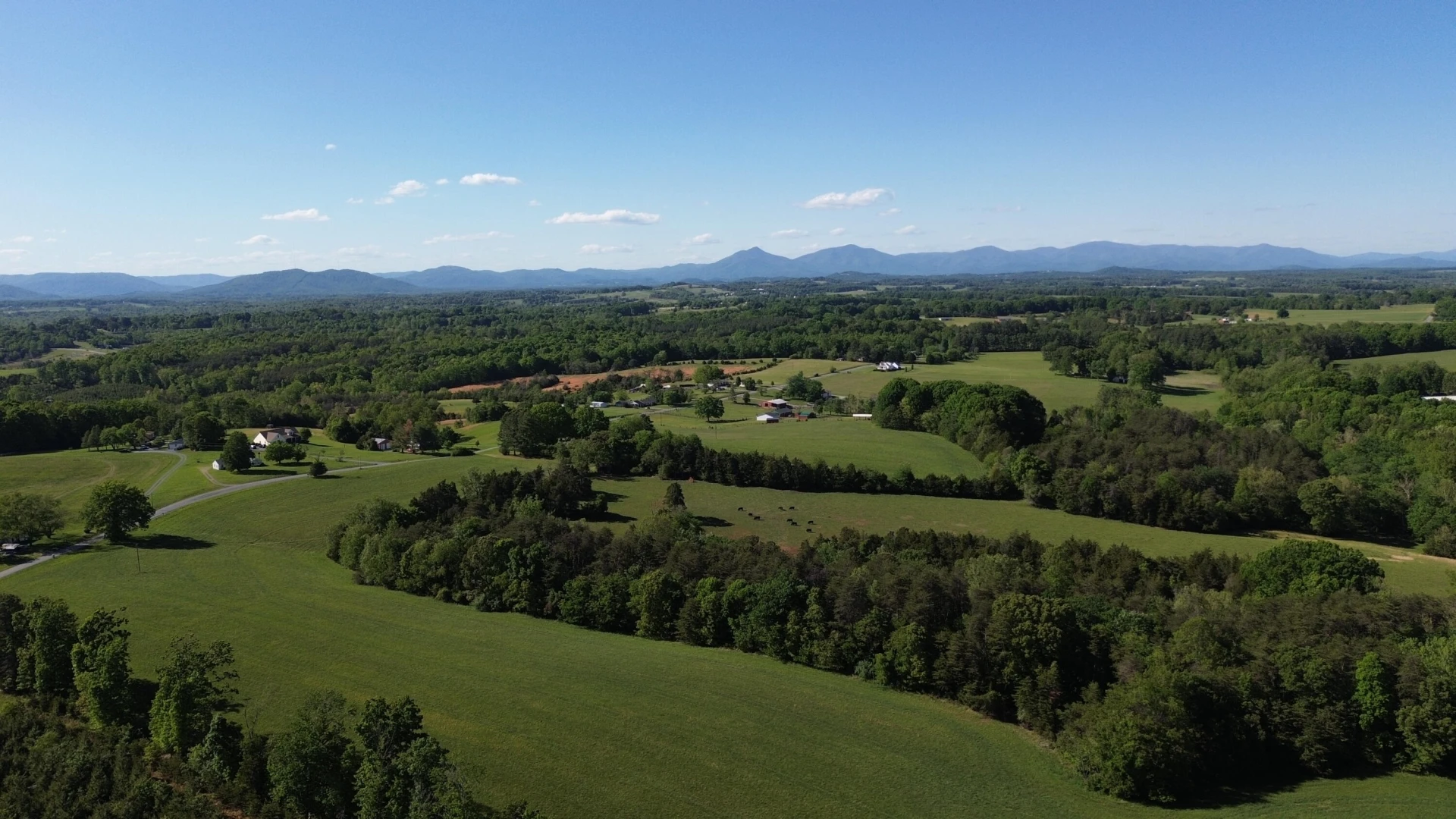 2556 Rock Cliff RD - Photo 2
