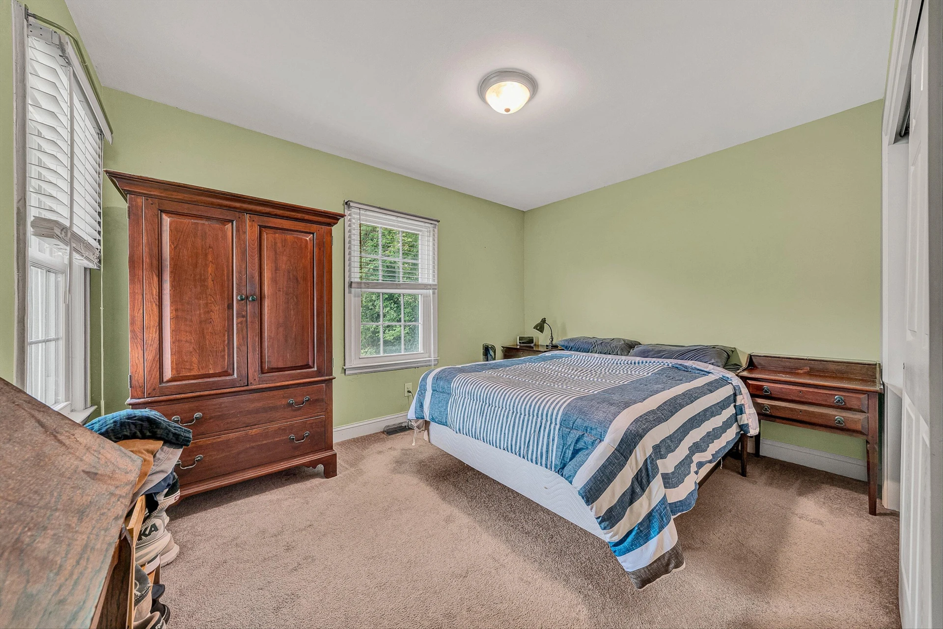 725 Windsor AVE SW - Photo 11