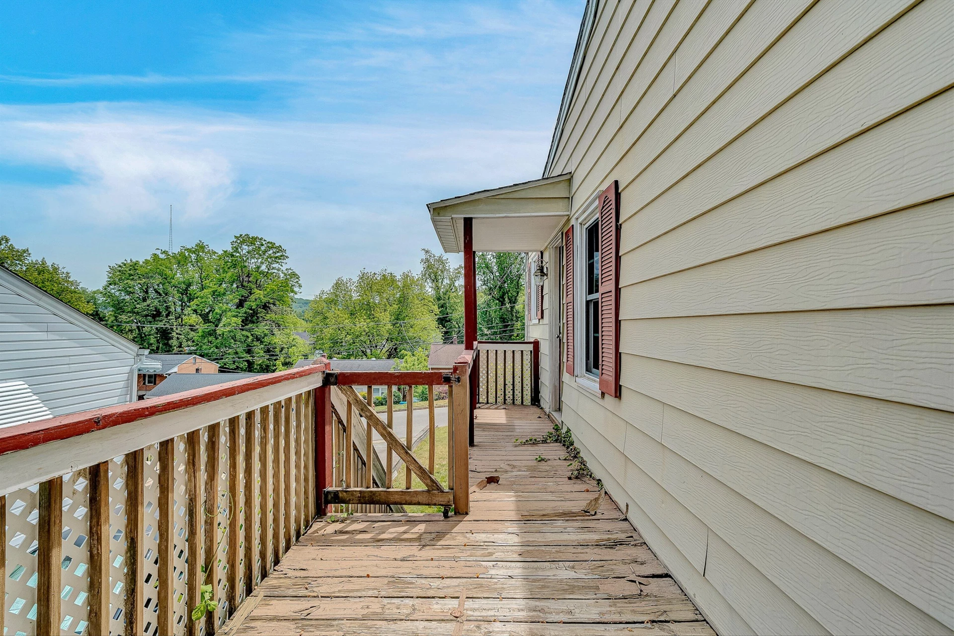 725 Windsor AVE SW - Photo 16