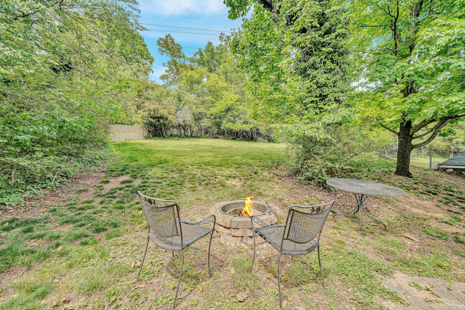 725 Windsor AVE SW - Photo 18