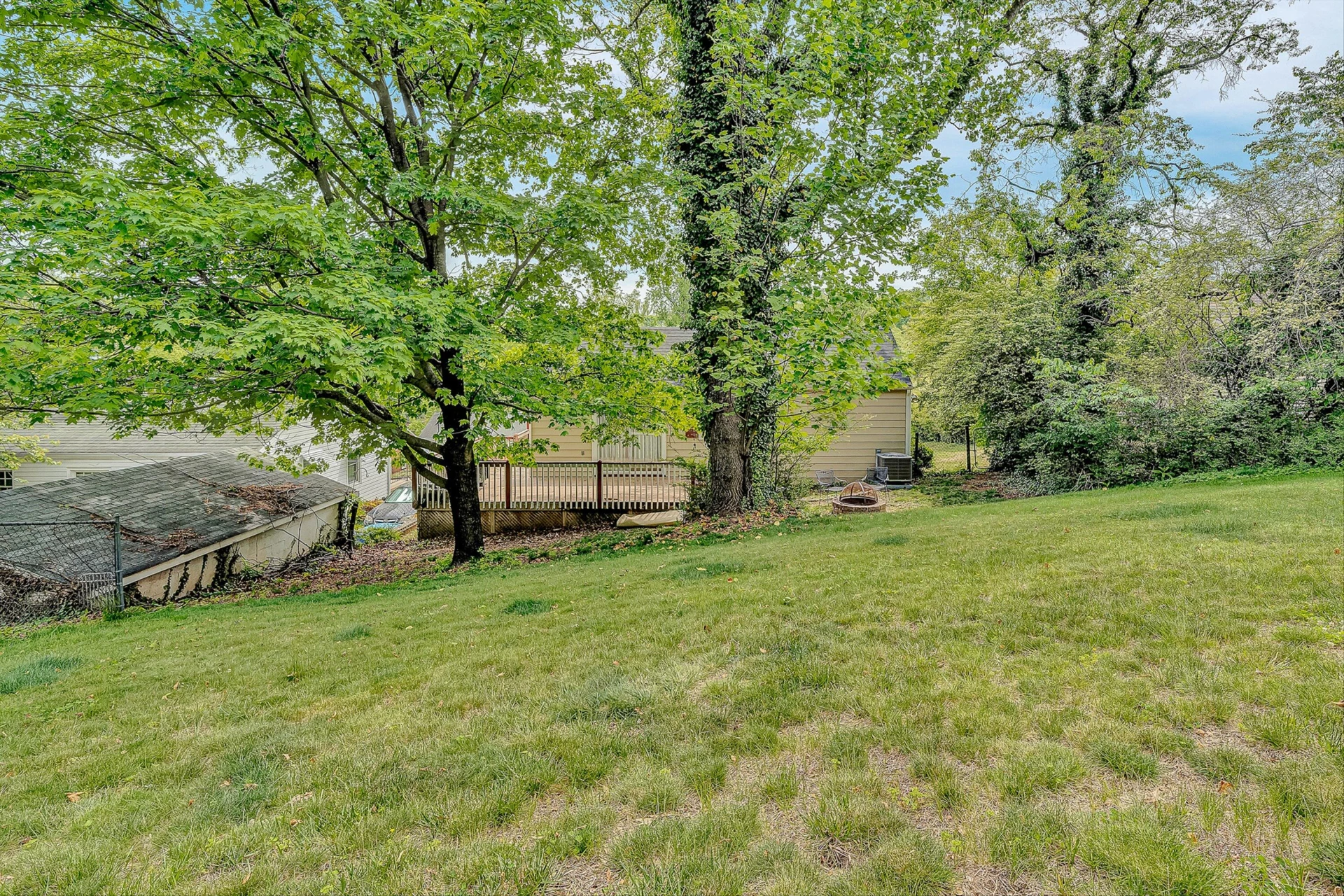 725 Windsor AVE SW - Photo 20