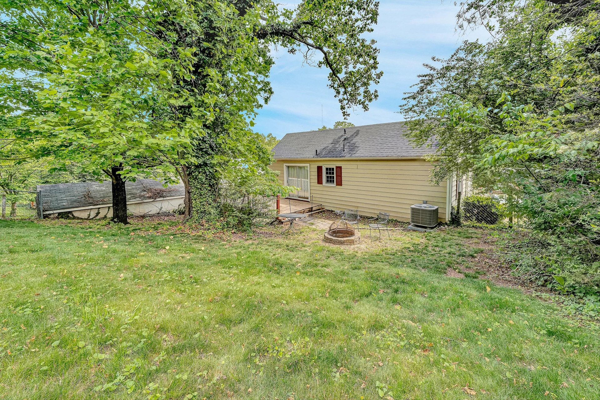 725 Windsor AVE SW - Photo 21