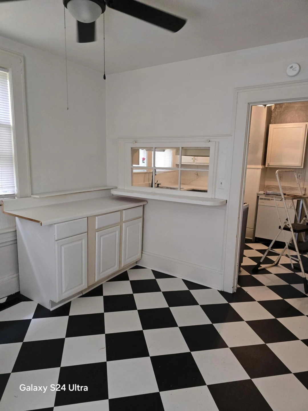 113 Princeton CIR NE - Photo 4