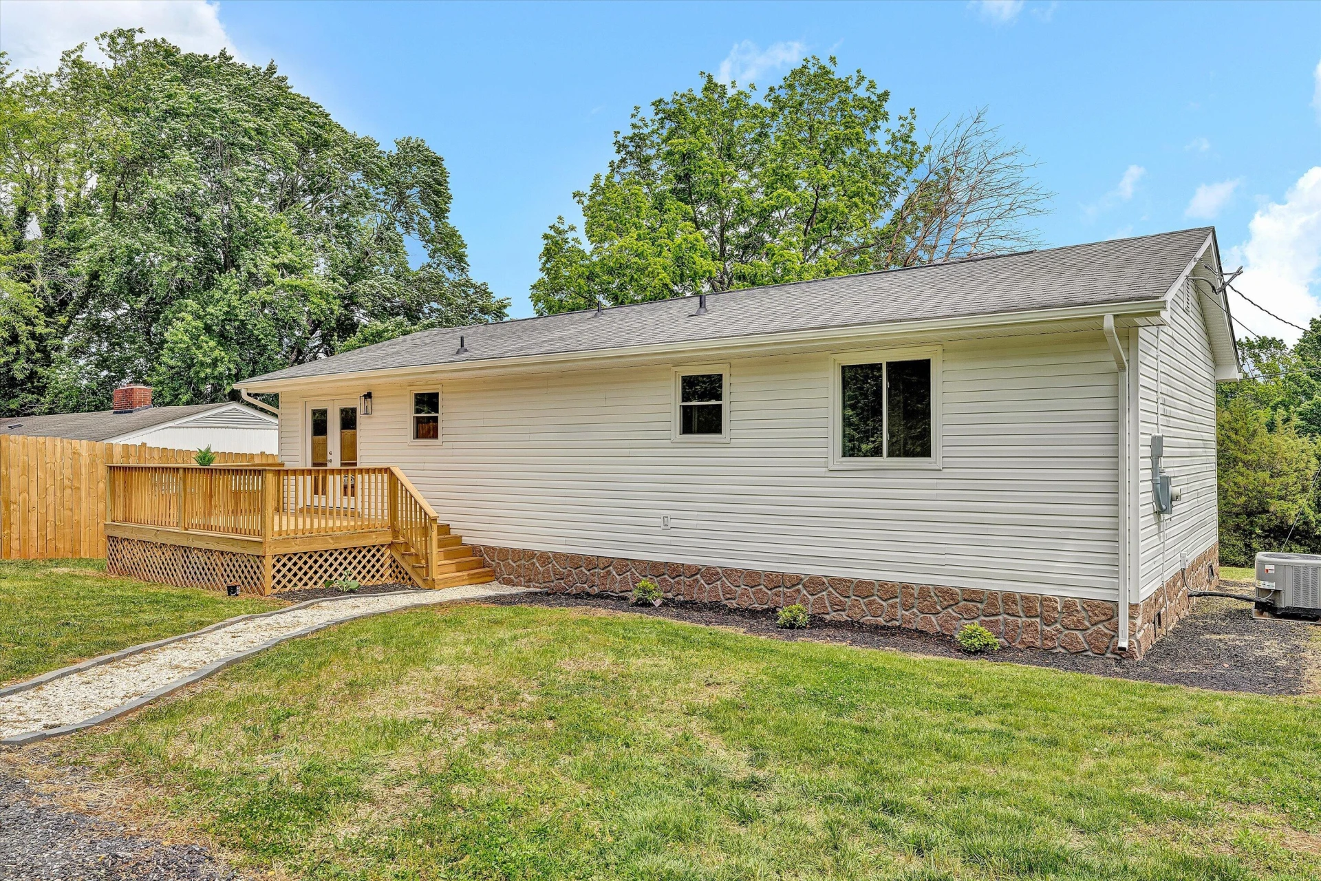 30 Grayson ST - Photo 25
