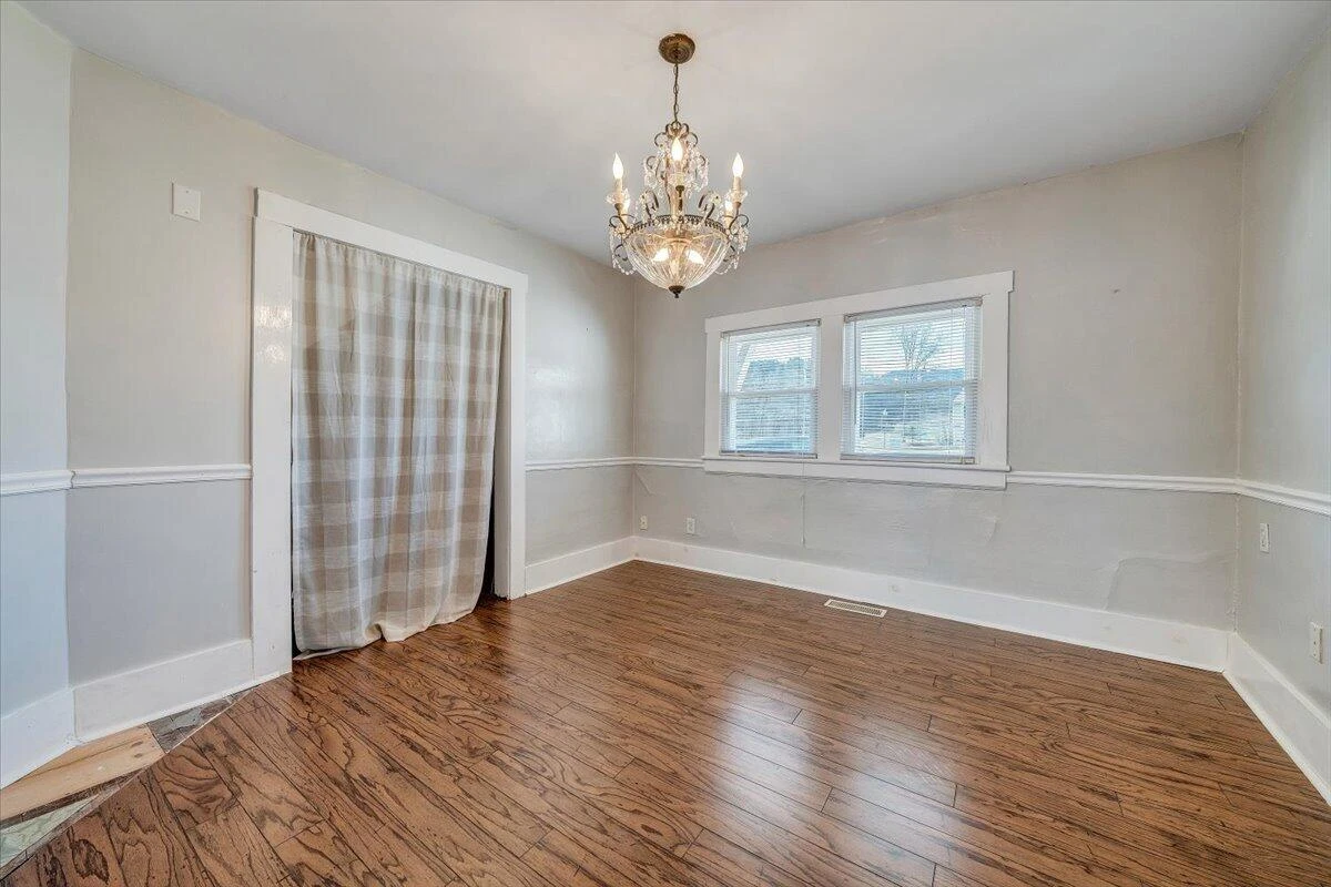 2725 Garden City BLVD SE - Photo 19