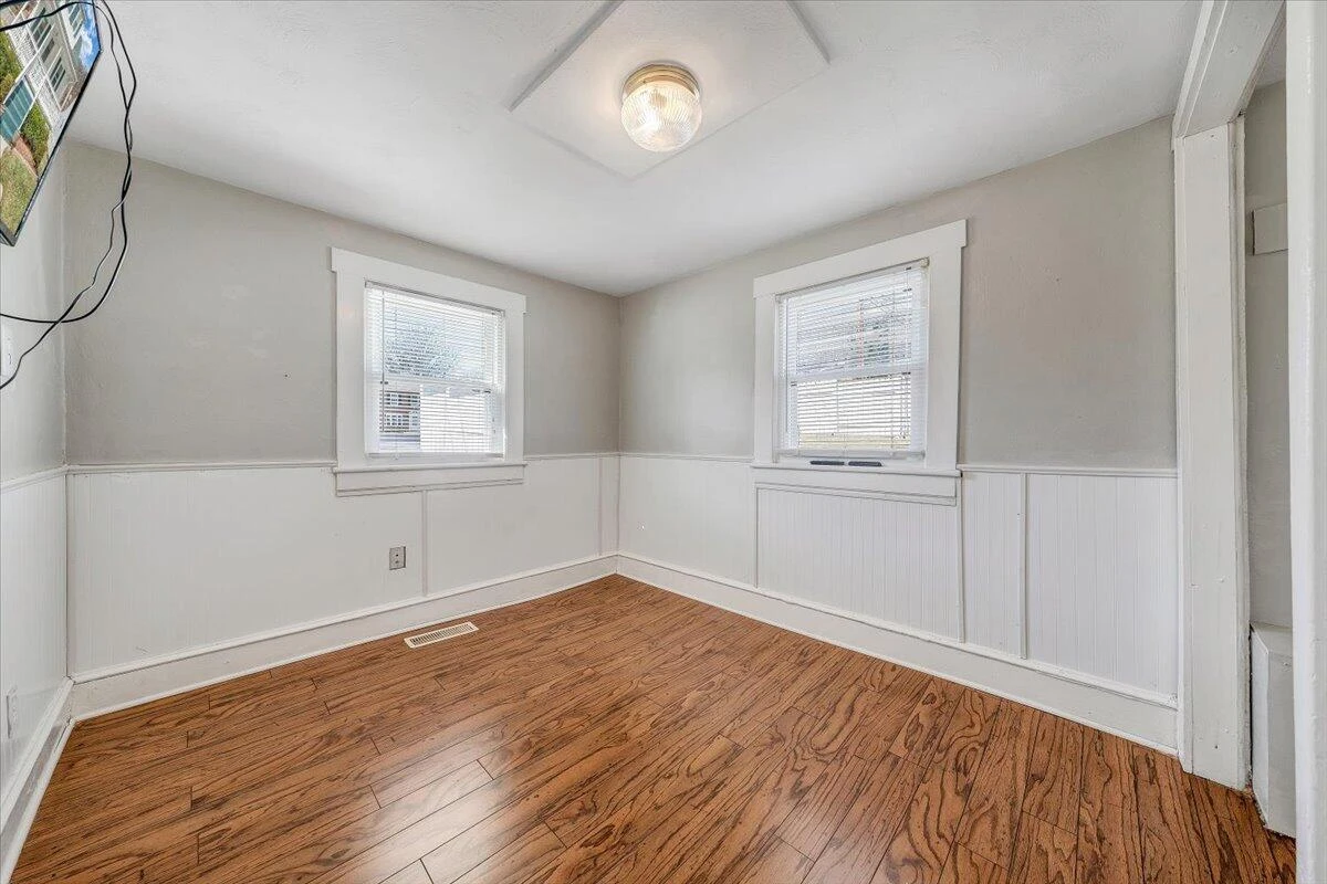 2725 Garden City BLVD SE - Photo 21