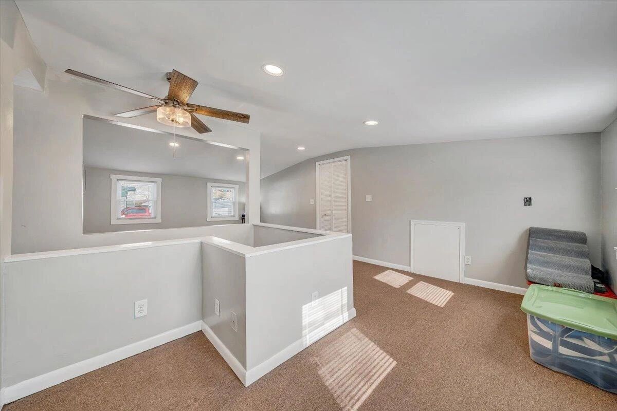 2725 Garden City BLVD SE - Photo 31