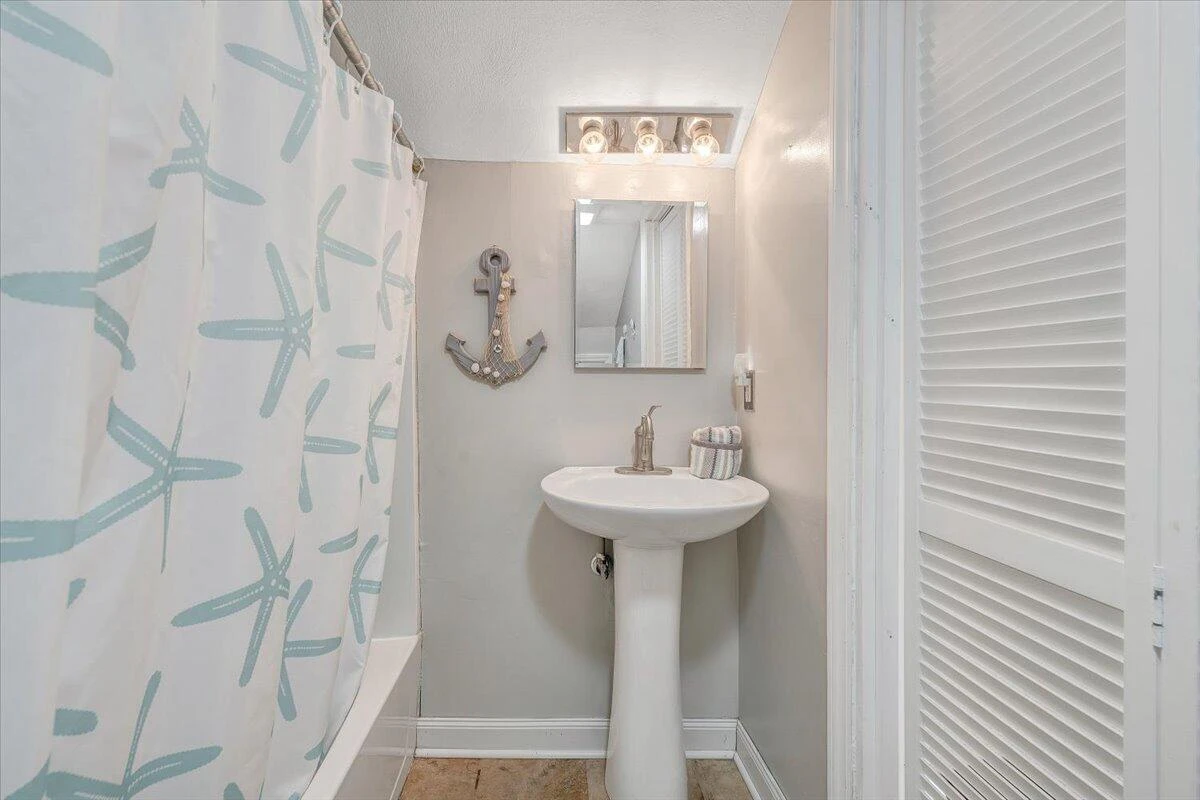 2725 Garden City BLVD SE - Photo 33