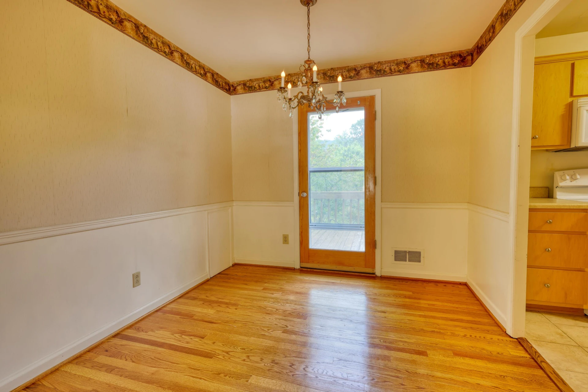 5410 Warwood DR - Photo 12
