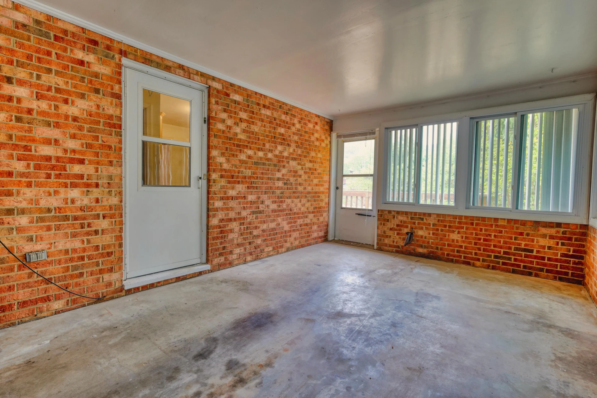 5410 Warwood DR - Photo 17