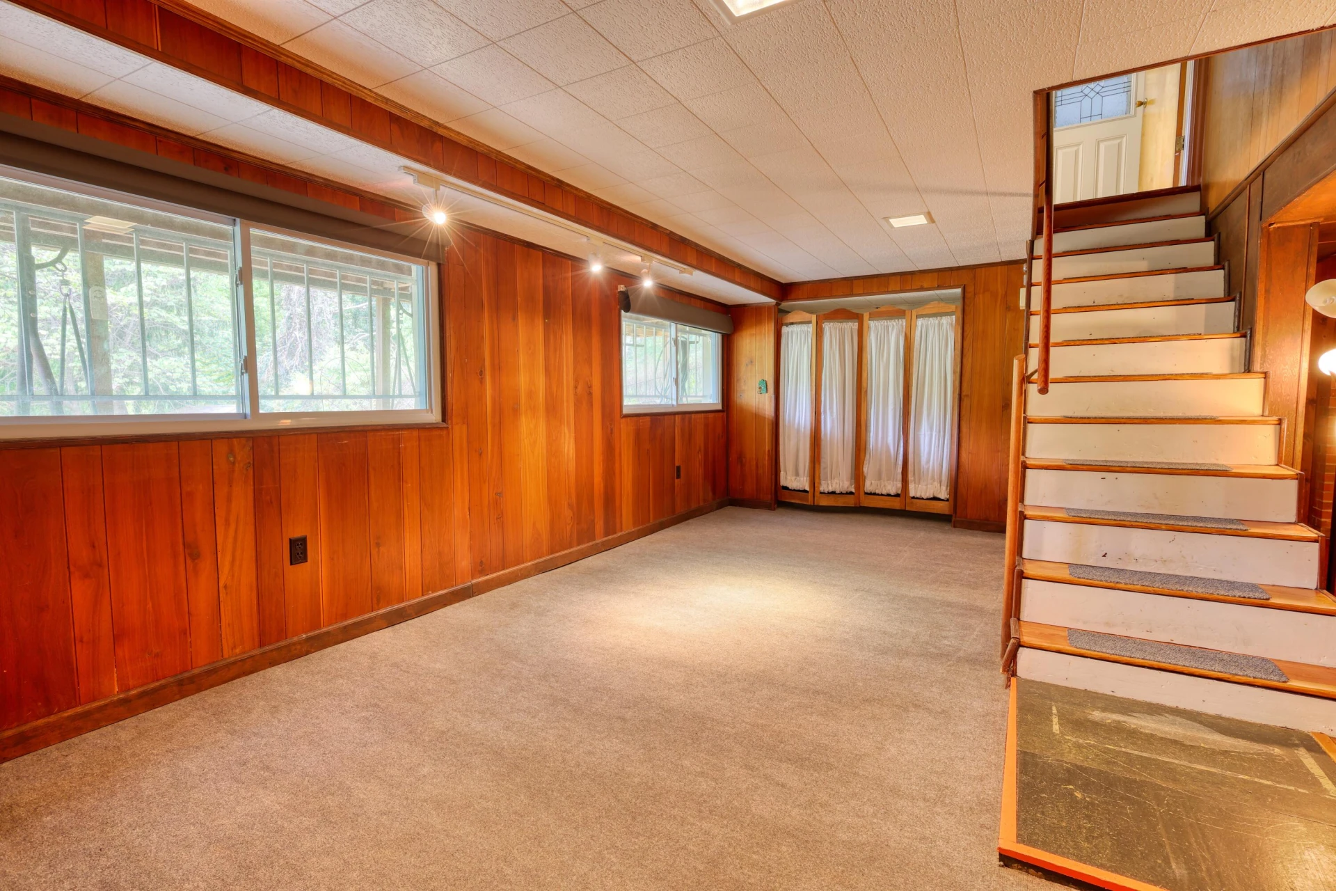 5410 Warwood DR - Photo 18