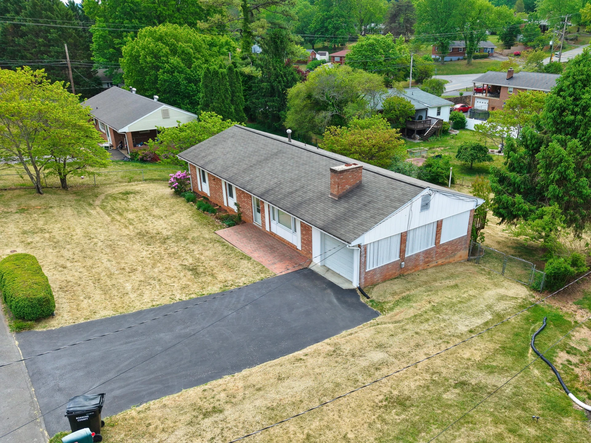 5410 Warwood DR - Photo 2