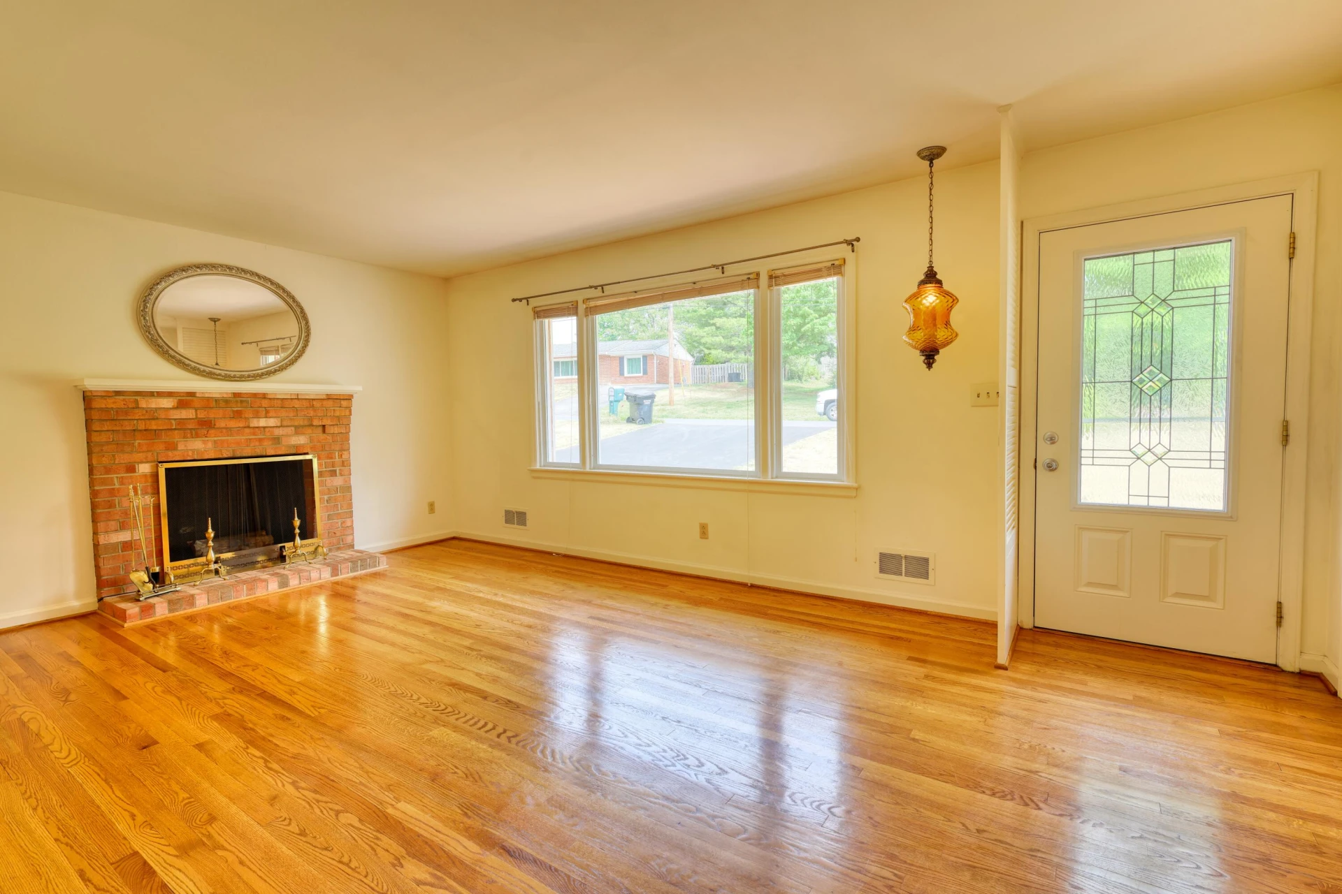 5410 Warwood DR - Photo 3