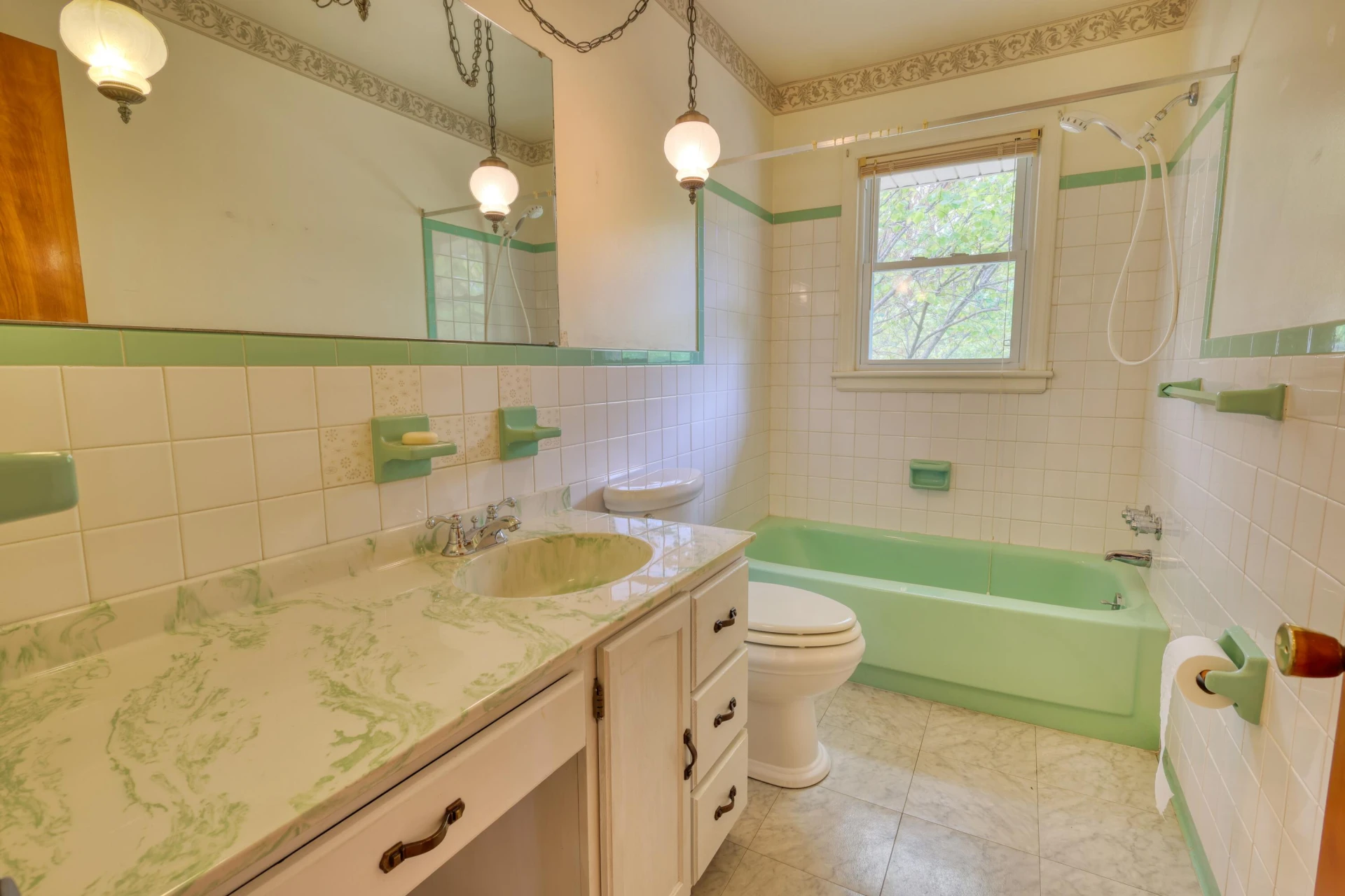 5410 Warwood DR - Photo 6