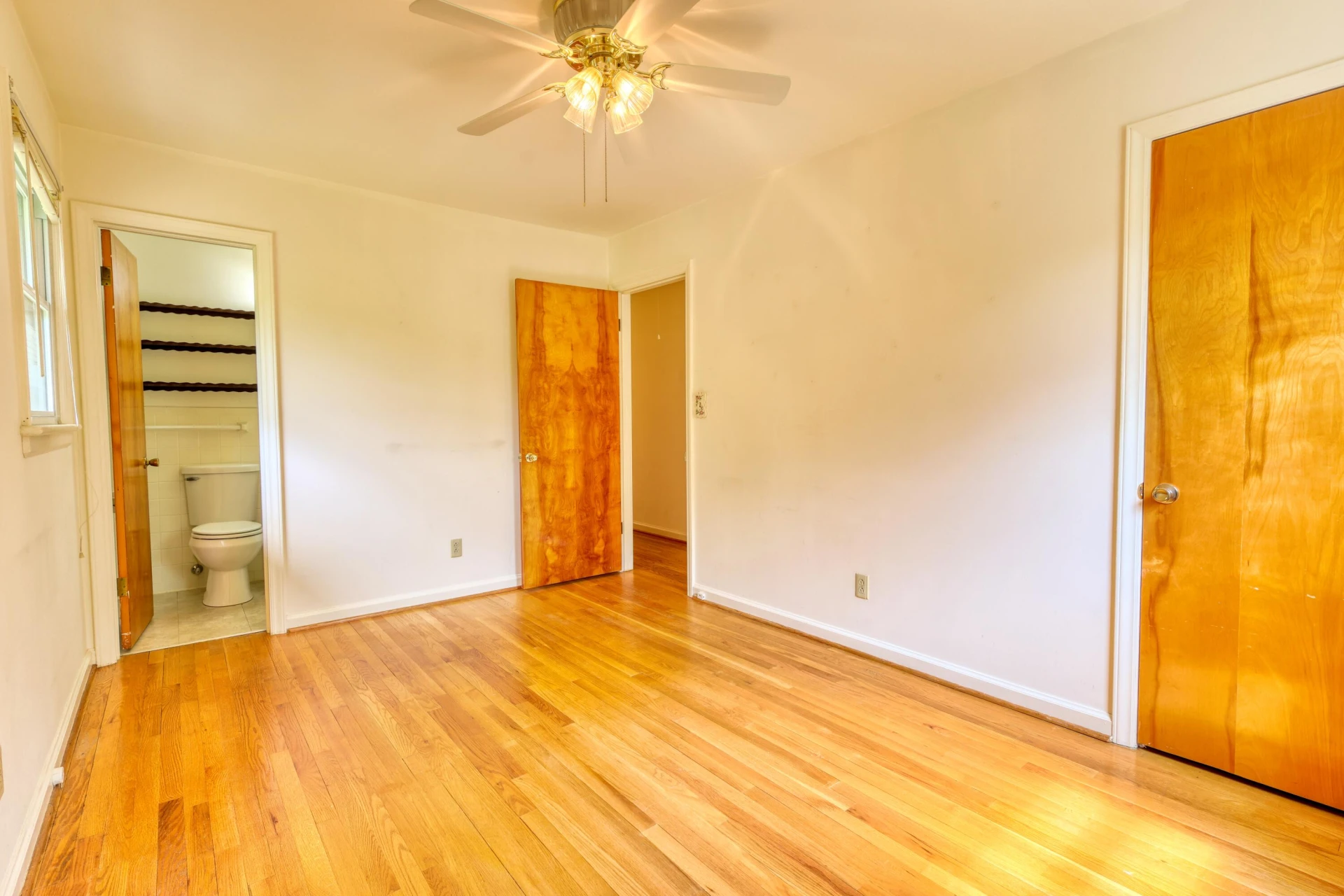 5410 Warwood DR - Photo 9