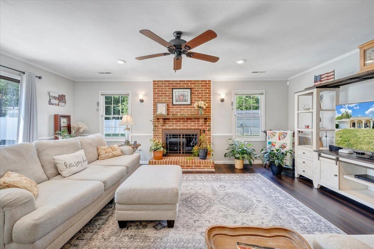 1721 Mill Pond DR - Photo 15