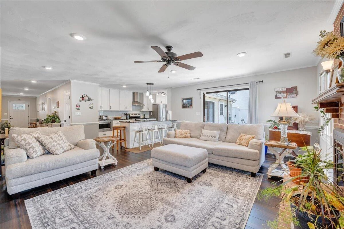 1721 Mill Pond DR - Photo 17