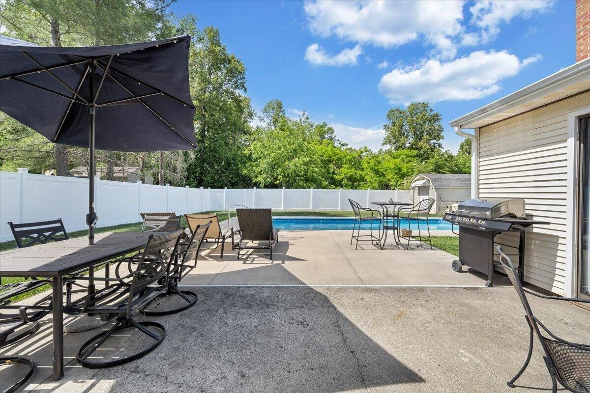 1721 Mill Pond DR - Photo 39