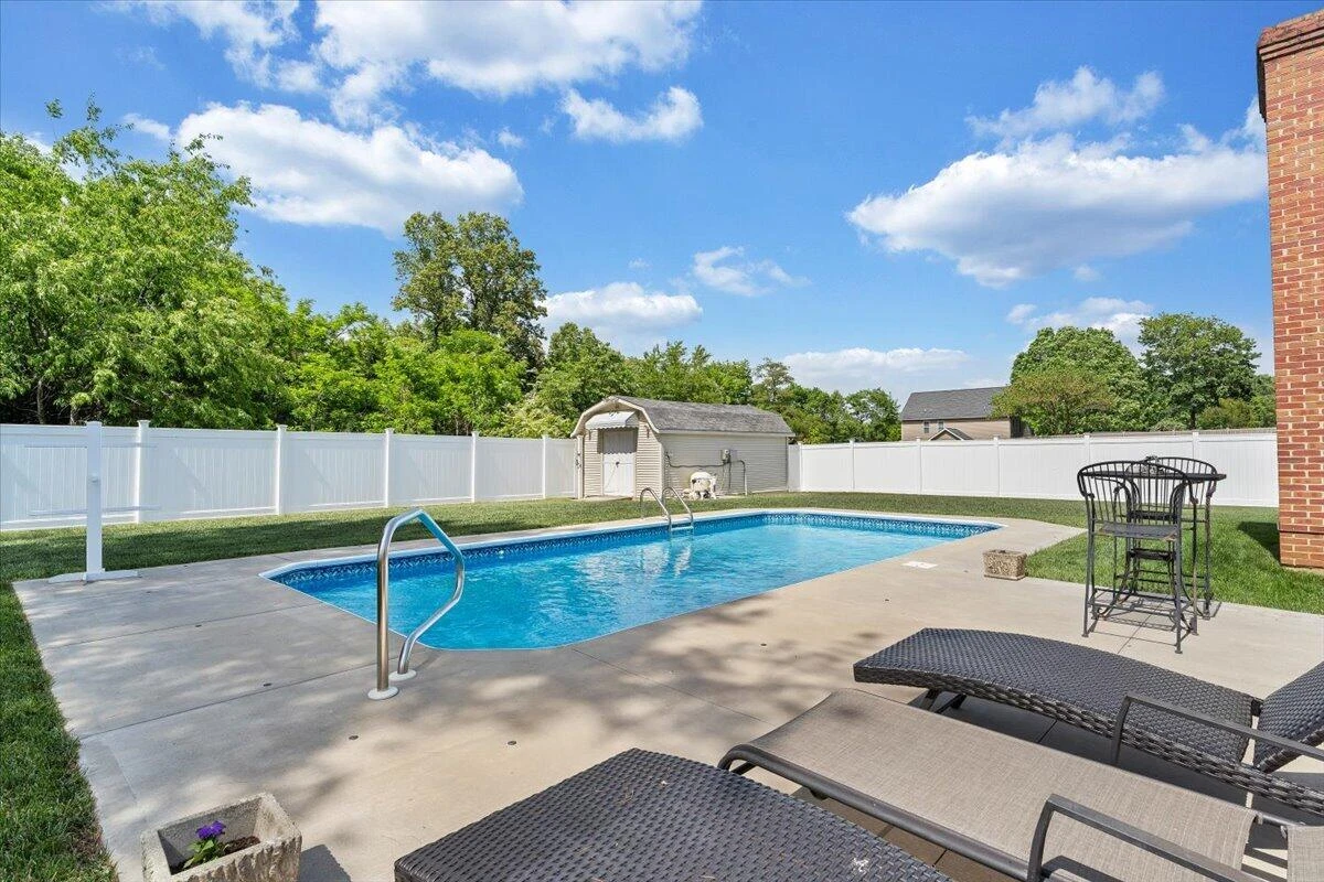1721 Mill Pond DR - Photo 41