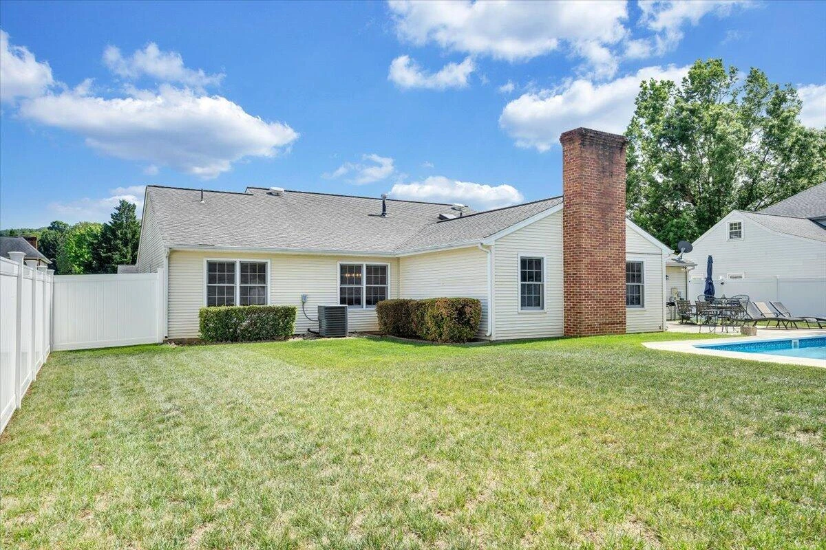 1721 Mill Pond DR - Photo 47
