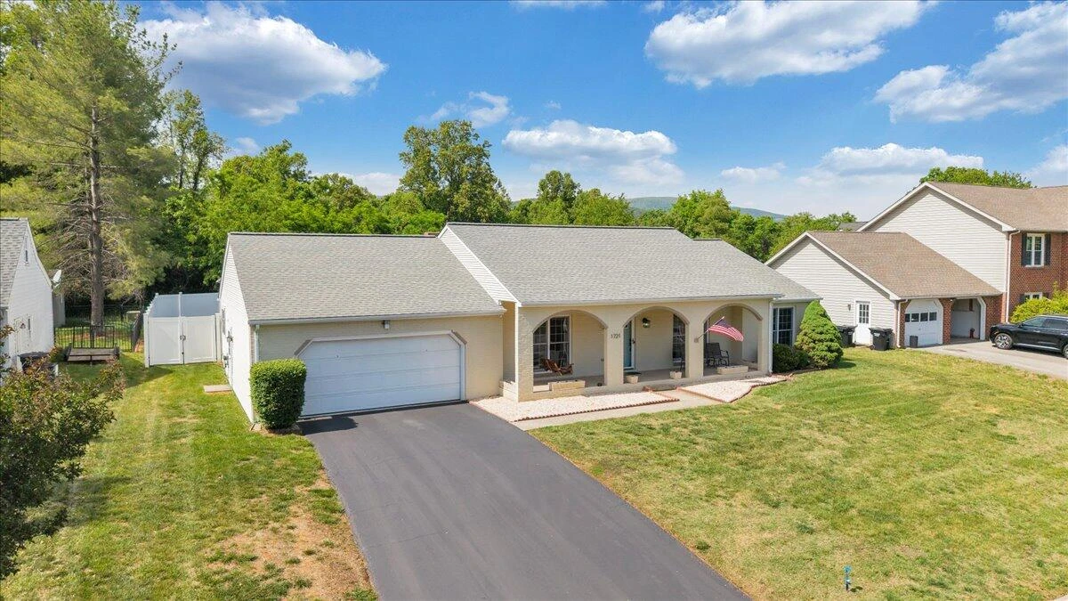 1721 Mill Pond DR - Photo 51
