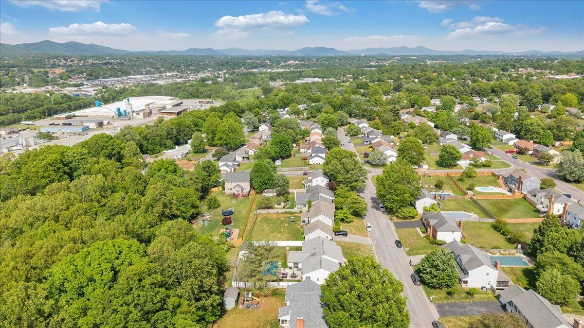 1721 Mill Pond DR - Photo 54