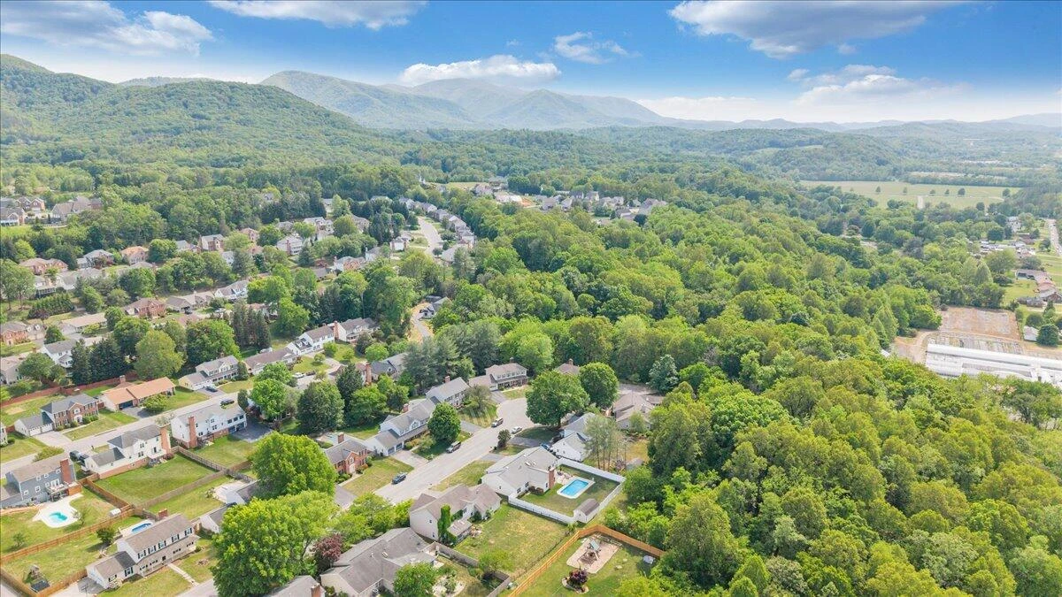 1721 Mill Pond DR - Photo 59