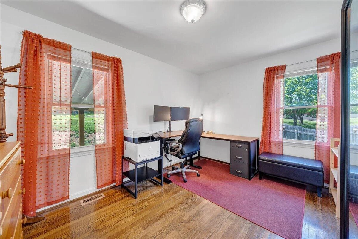5112 Oak Grove BLVD NW - Photo 16