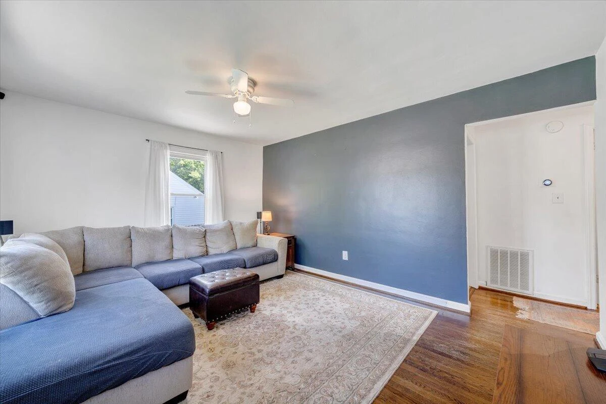5112 Oak Grove BLVD NW - Photo 4