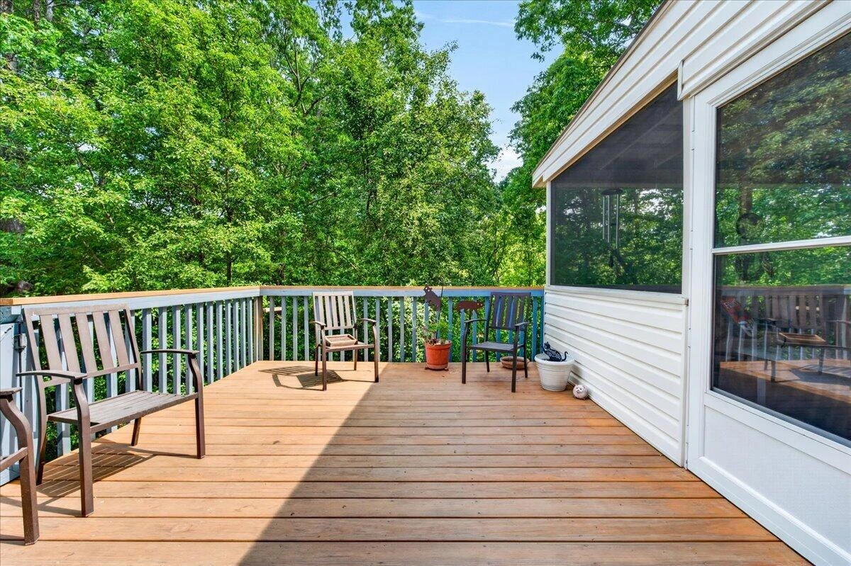 303 Oak Ridge DR - Photo 18